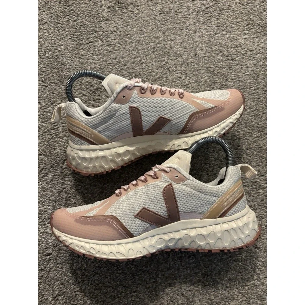 Veja V Condor‎ Mesh Natural Dried Petal Pink Size 7
